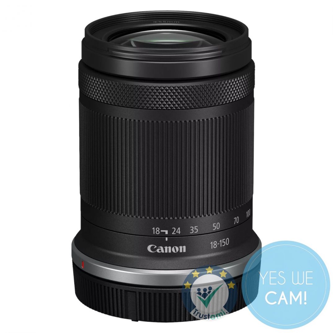 Kamera mit vielseitigem Zoomobjektiv für gestochen scharfe Aufnahmen von Nah und Fern.