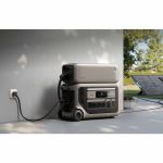 Anker SOLIX BP3000 Expansionsbatterie im Verbund mit einer SOLIX Powerstation im Außenbereich zur modularen Laufzeitverlängerung