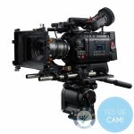 Seitenansicht der Blackmagic URSA Cine 17K 65 mit Touchscreen und Schnittstellen