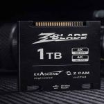 Exascend ZBlade 1TB SSD verbunden mit einem USB-C-Reader für schnelles Offloading.
