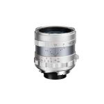 THYPOCH Simera 35 mm f/1.4 Silber mit montierter quadratischer Streulichtblende