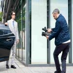 Sony PXW-Z300 im Interview-Setup mit Fokus auf flexibler Kameraführung 